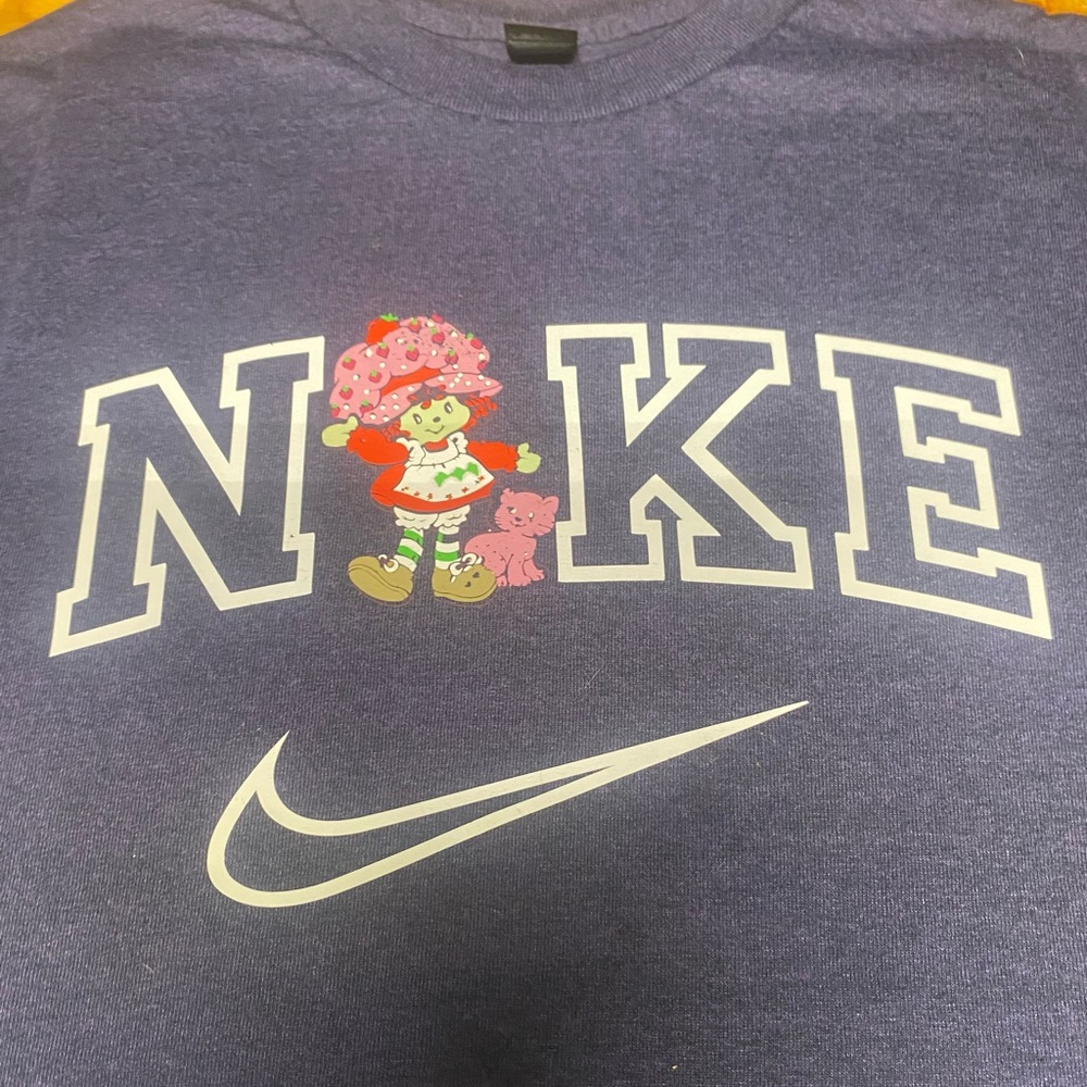 "Strawberry Shortcake" BRAND NEW Graphic Tee Size Small